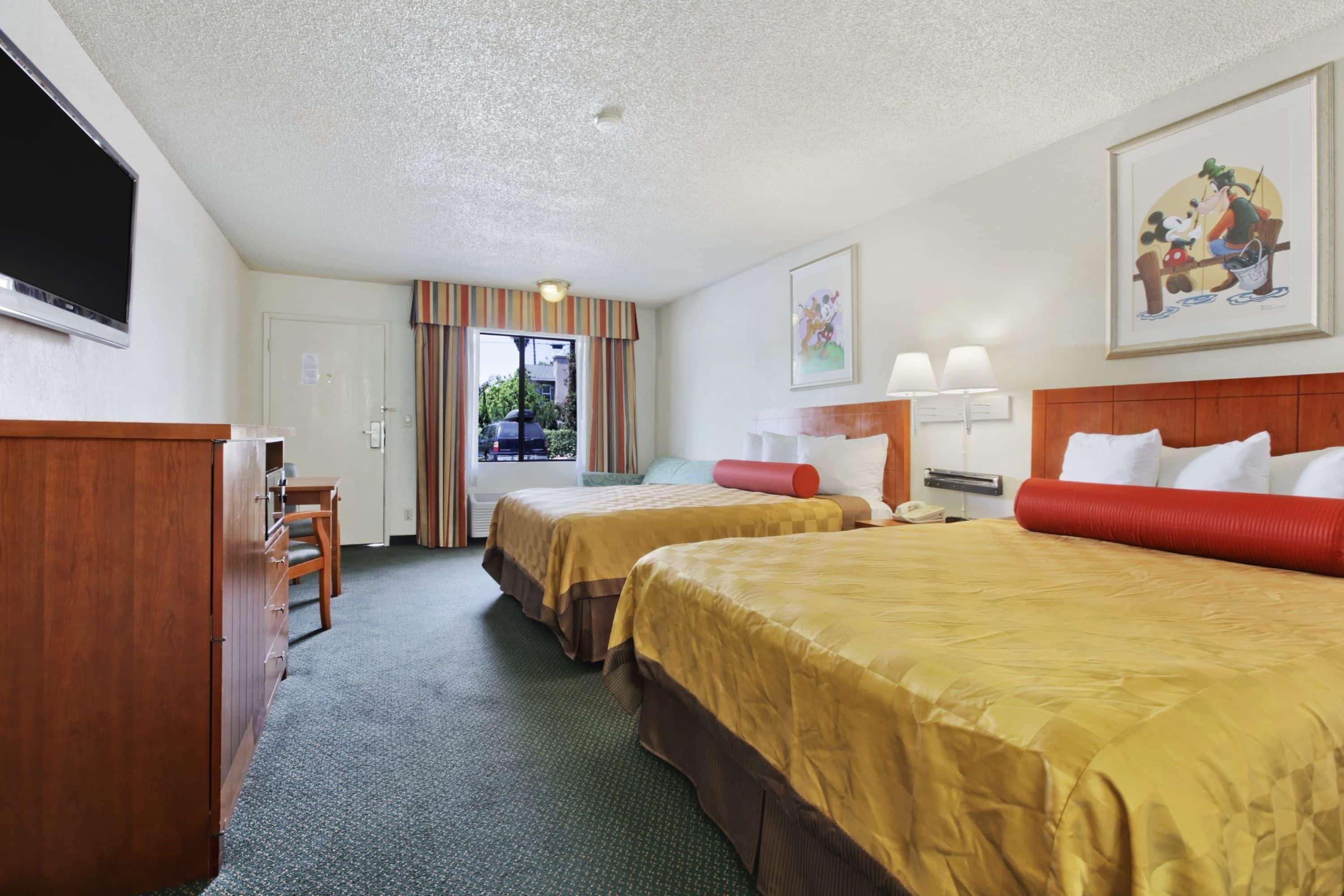 Travelodge Inn & Suites By Wyndham Anaheim On Disneyland Dr Extérieur photo