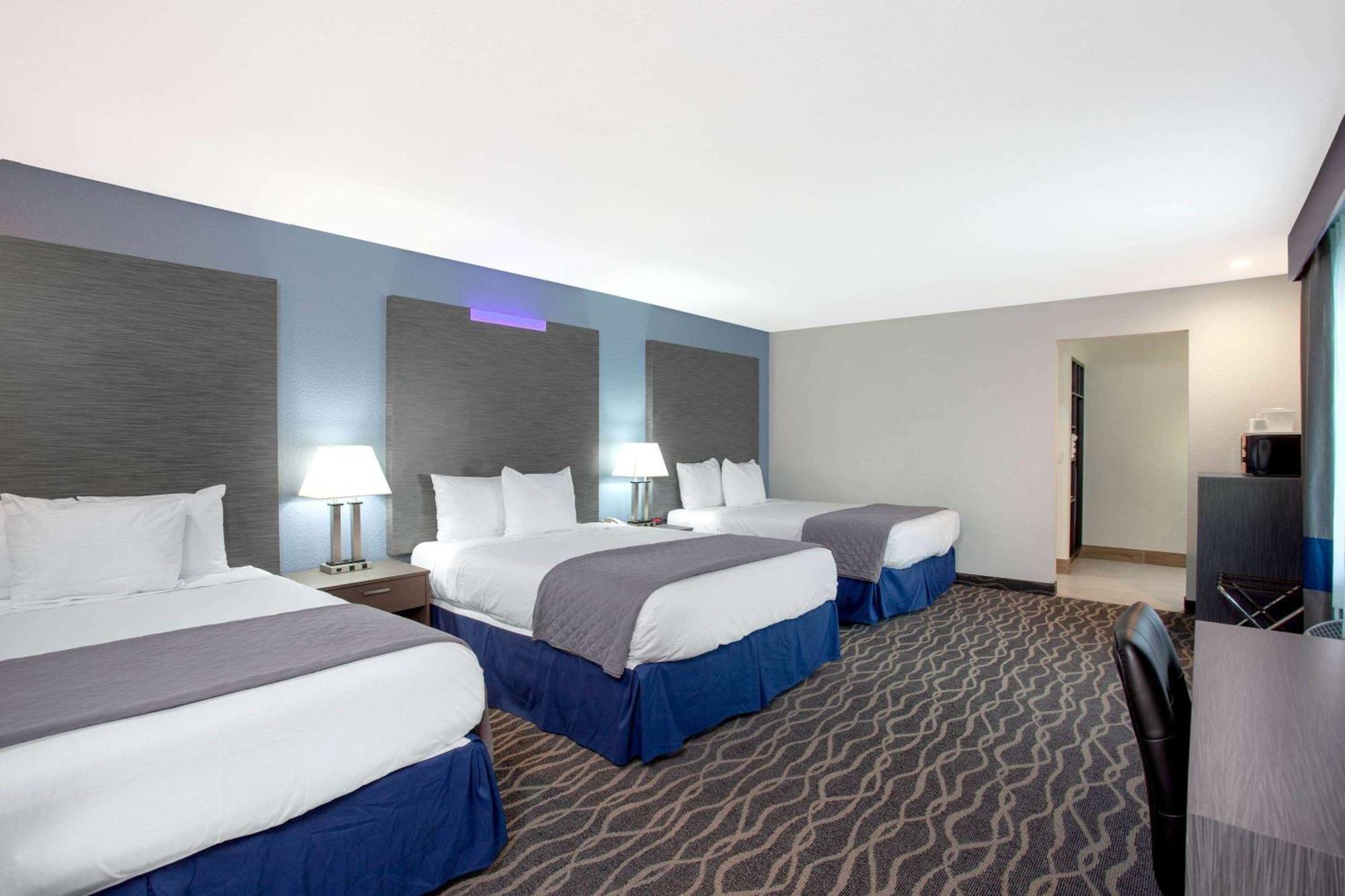 Travelodge Inn & Suites By Wyndham Anaheim On Disneyland Dr Extérieur photo