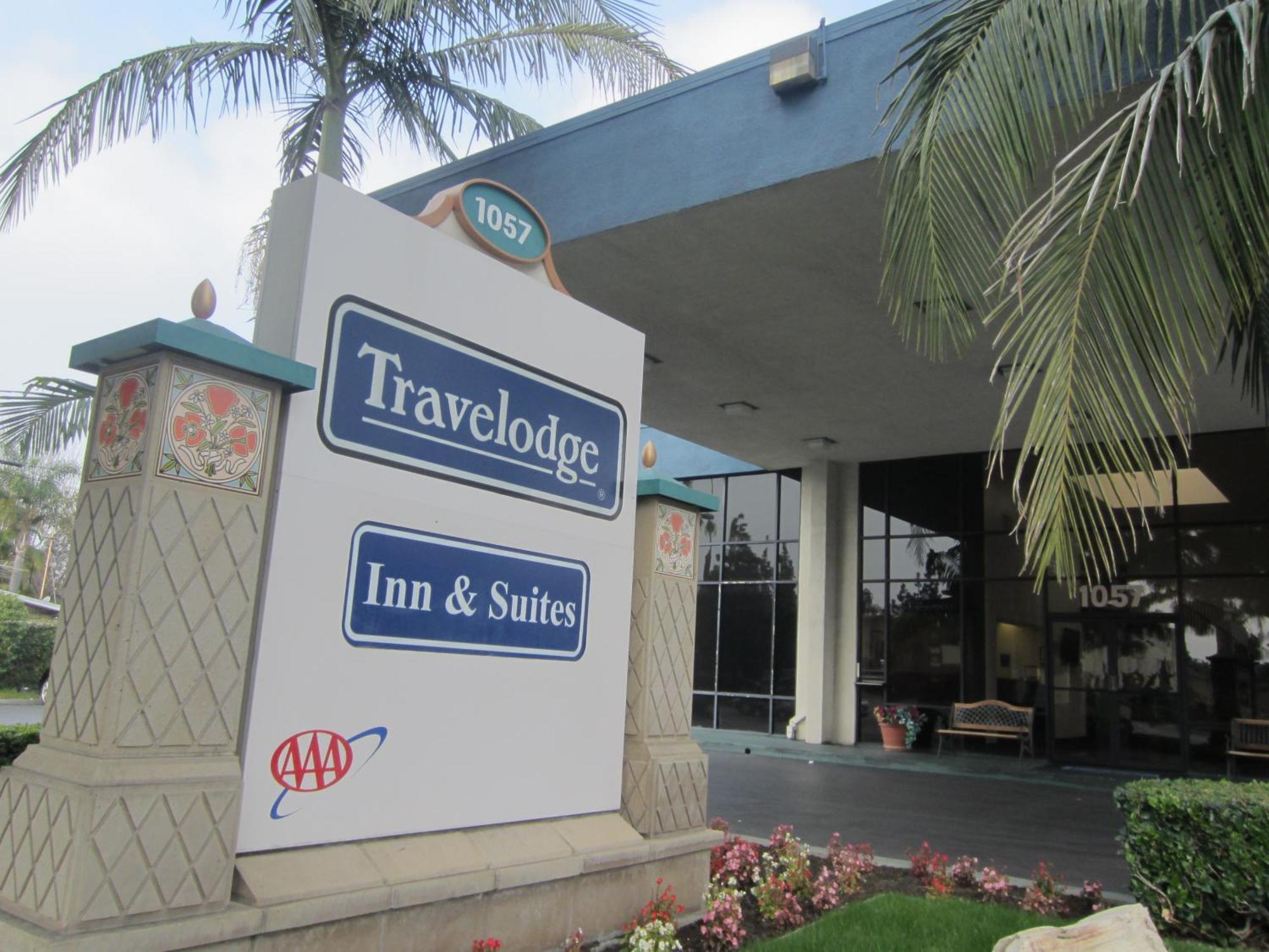 Travelodge Inn & Suites By Wyndham Anaheim On Disneyland Dr Extérieur photo