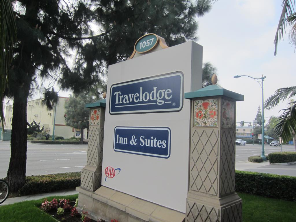 Travelodge Inn & Suites By Wyndham Anaheim On Disneyland Dr Extérieur photo